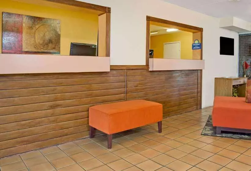 Hotel Days Inn By Wyndham Cincinnati East