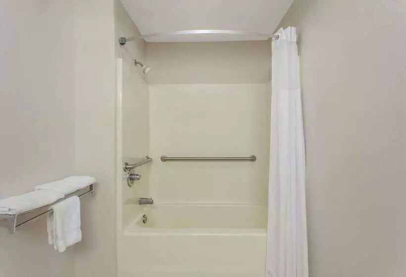 فندق Days Inn By Wyndham Decatur Priceville I 65 Exit 334