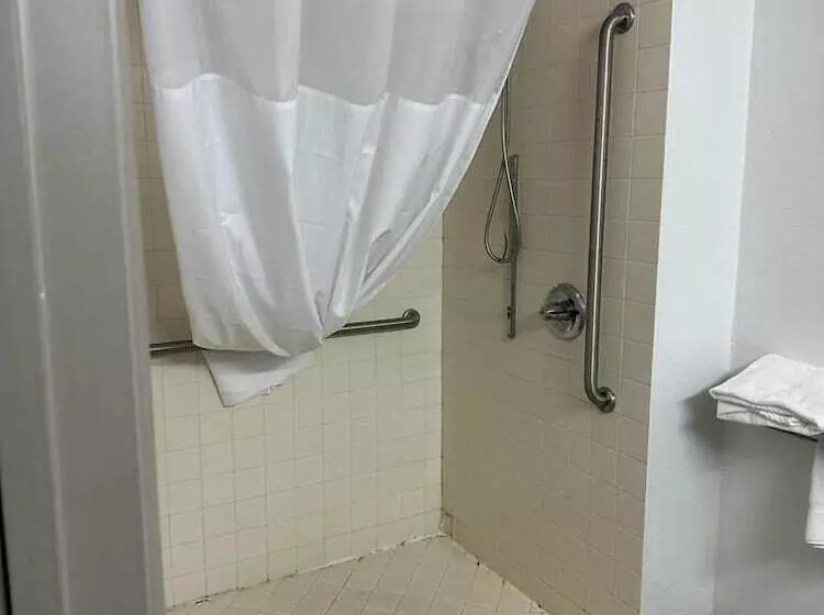 فندق Days Inn By Wyndham Decatur Priceville I 65 Exit 334