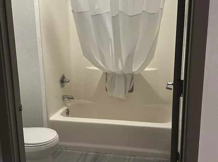 فندق Days Inn By Wyndham Decatur Priceville I 65 Exit 334