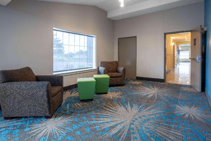 هتل Days Inn By Wyndham Sandusky Cedar Point