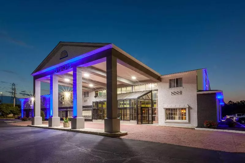 ホテル Days Inn By Wyndham Sandusky Cedar Point