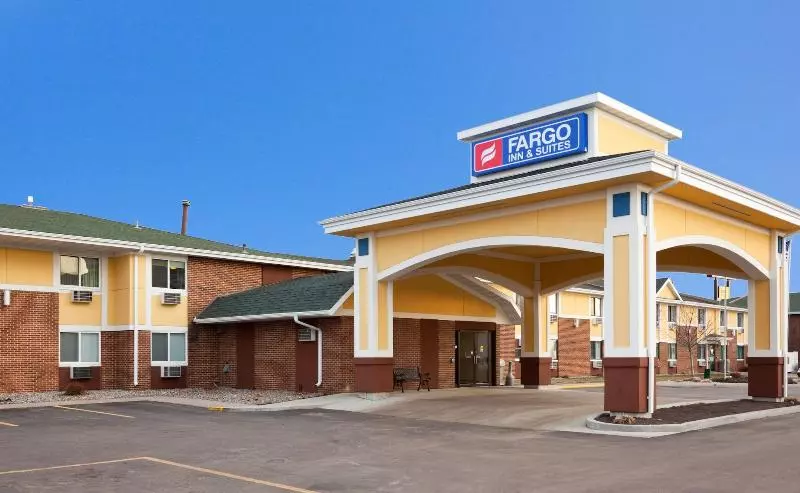 Hotelli Fargo Inn And Suites