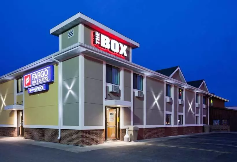 Hotelli Fargo Inn And Suites