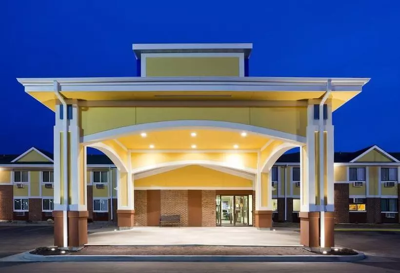 Hotelli Fargo Inn And Suites