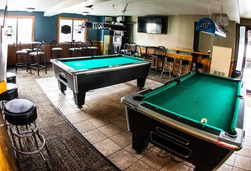 Hotelli Fargo Inn And Suites