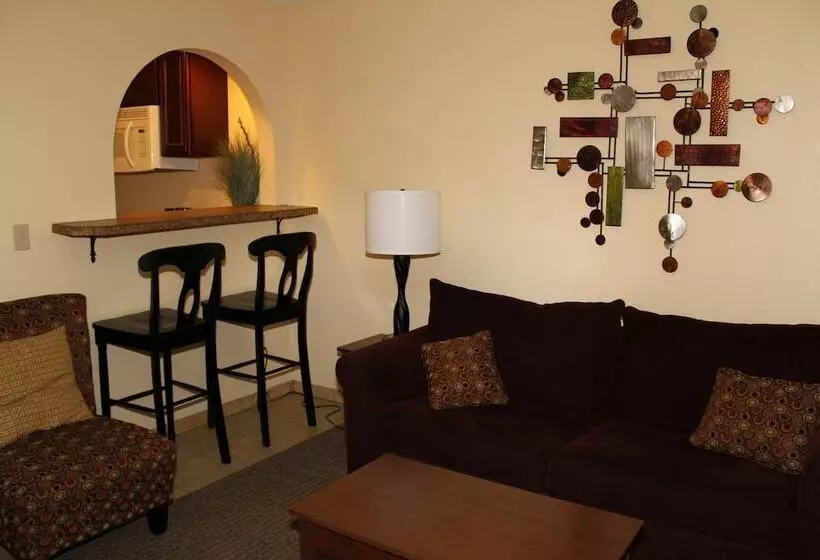 Hotelli Fargo Inn And Suites