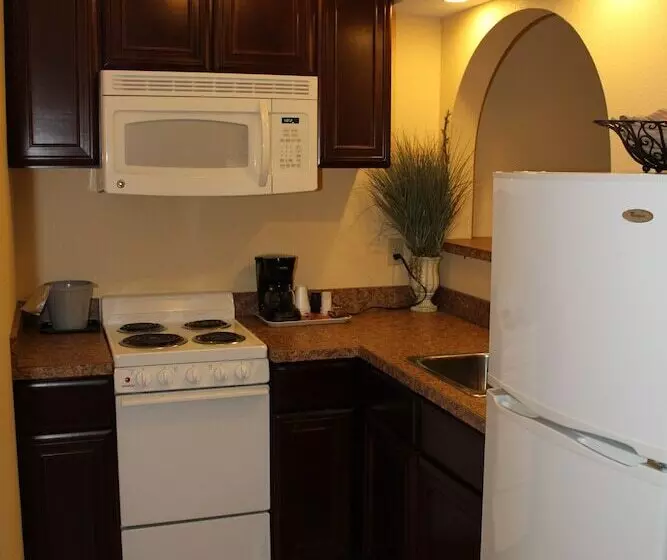 Hotelli Fargo Inn And Suites