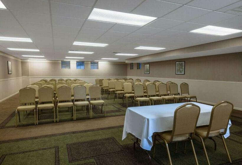 هتل La Quinta Inn & Suites By Wyndham Las Vegas Airport N Conv