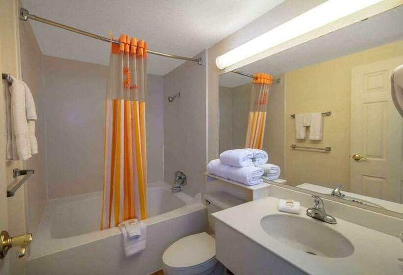 هتل La Quinta Inn & Suites By Wyndham Las Vegas Airport N Conv