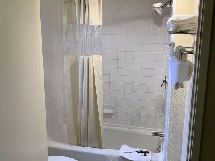 Hotelli Mission Inn San Luis Obispo