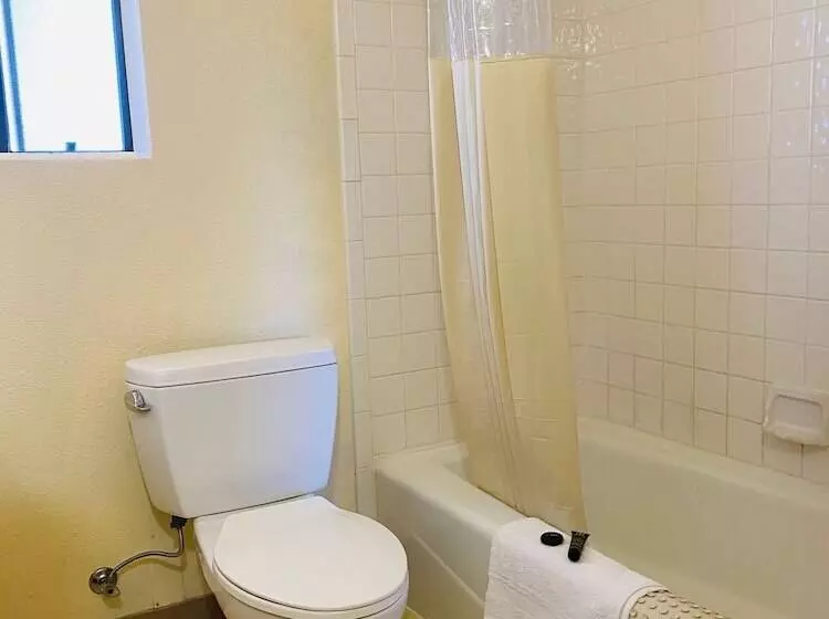 Hotelli Mission Inn San Luis Obispo