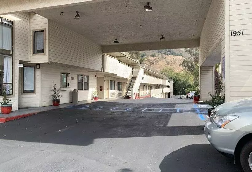 Hotelli Mission Inn San Luis Obispo