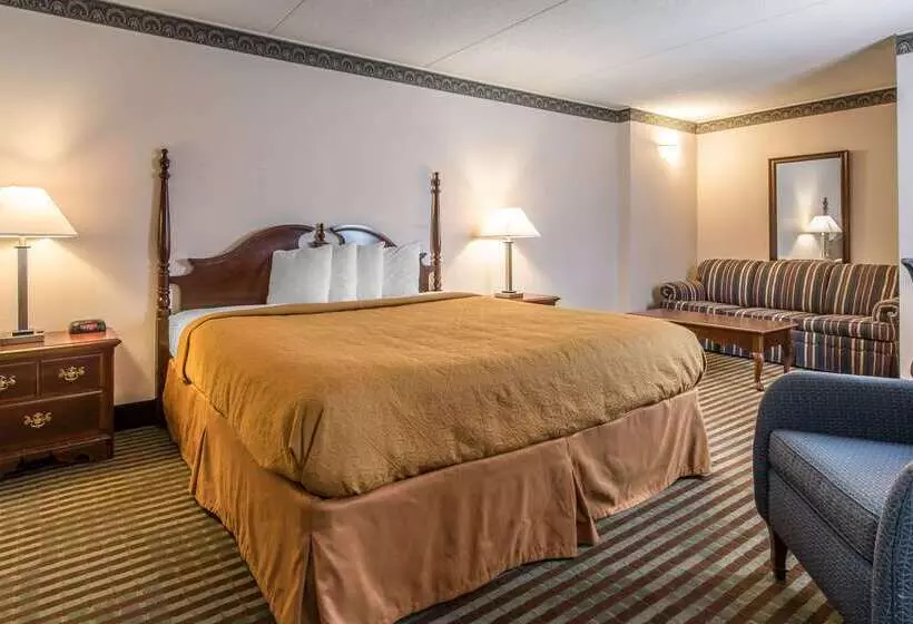 ホテル Quality Inn & Conference Center