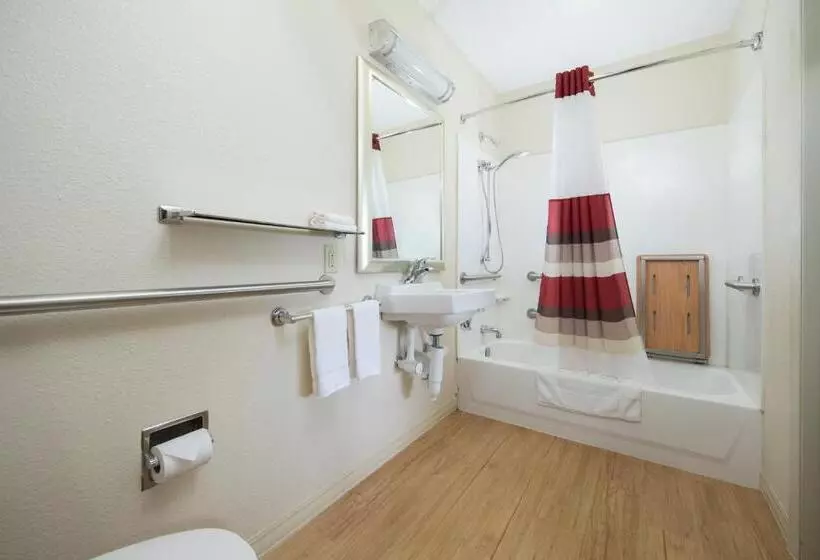 酒店 Red Roof Inn Cincinnati Northeast  Blue Ash