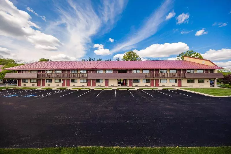 Hotelli Red Roof Inn Cincinnati Northeast  Blue Ash