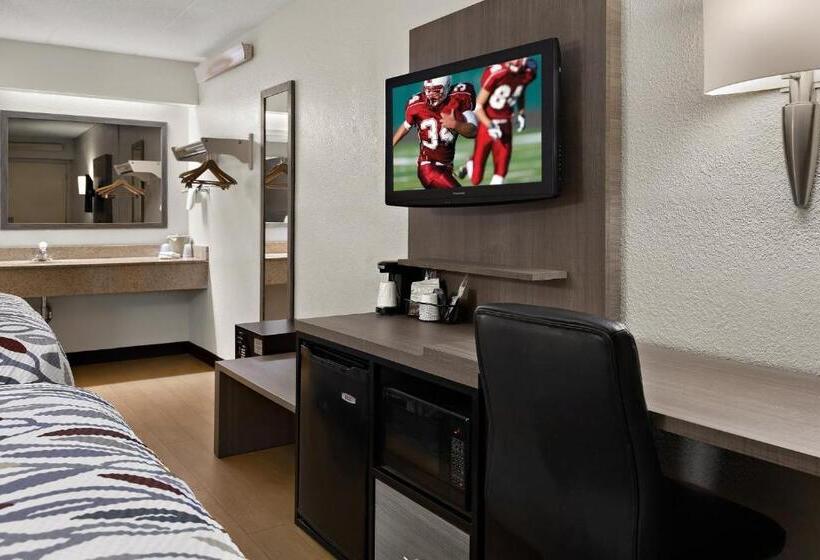 هتل Red Roof Inn Cleveland Westlake