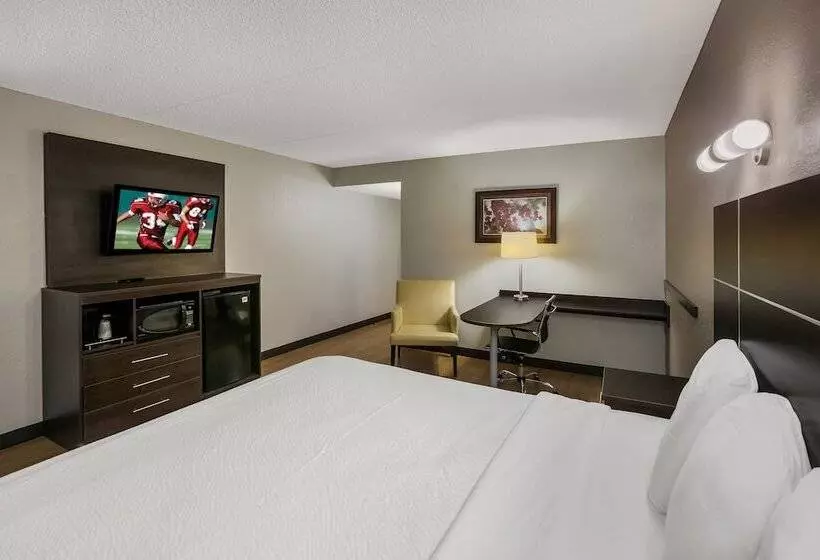 Отель Red Roof Inn Plus+ & Suites Knoxville West Cedar Bluff