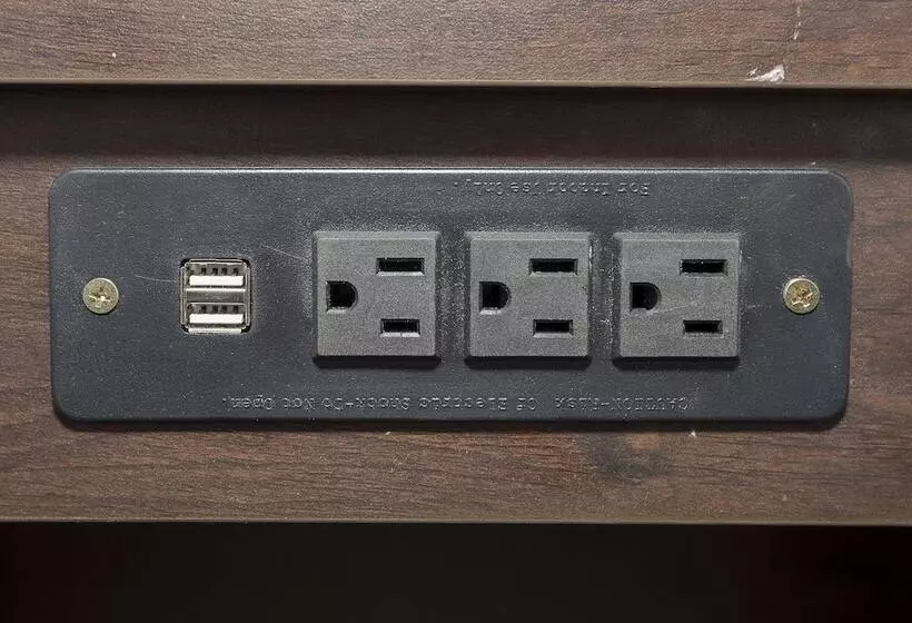 Отель Red Roof Inn Plus+ & Suites Knoxville West Cedar Bluff