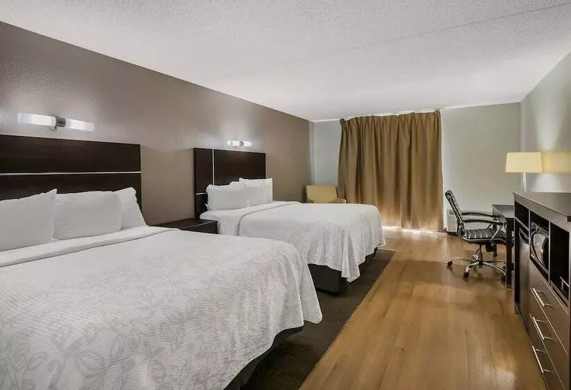 Отель Red Roof Inn Plus+ & Suites Knoxville West Cedar Bluff