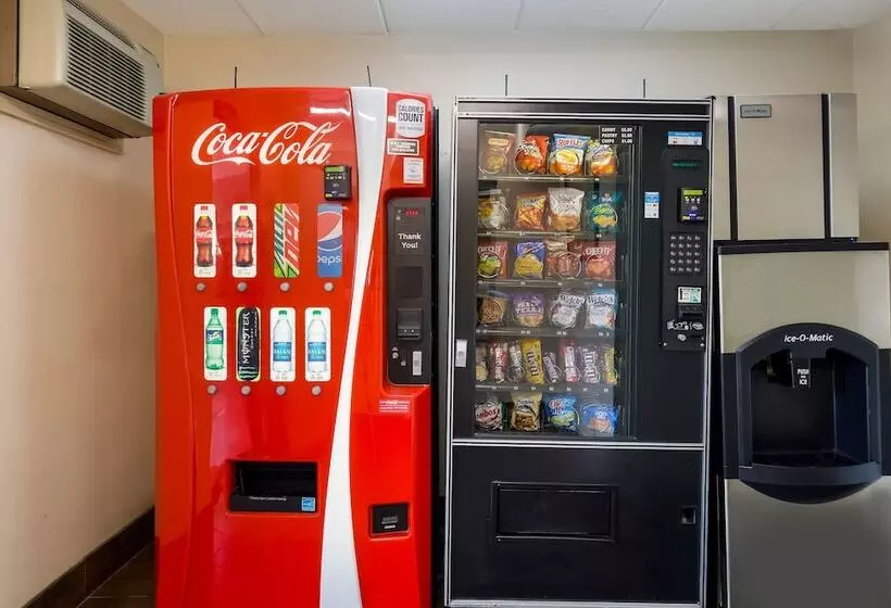 Отель Red Roof Inn Wilkesbarre Arena