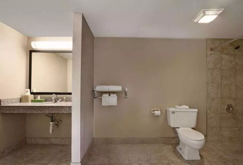 هتل Super 8 By Wyndham Chattanooga/east Ridge