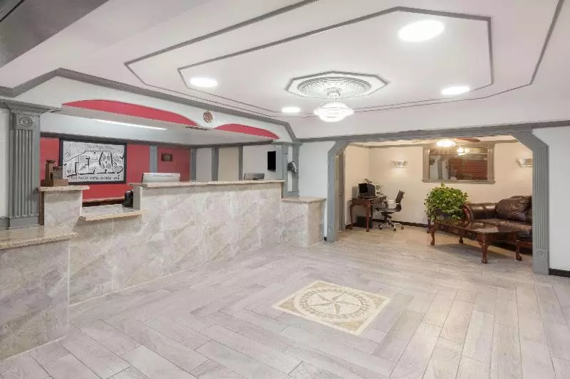 酒店 Super 8 By Wyndham Kingsville