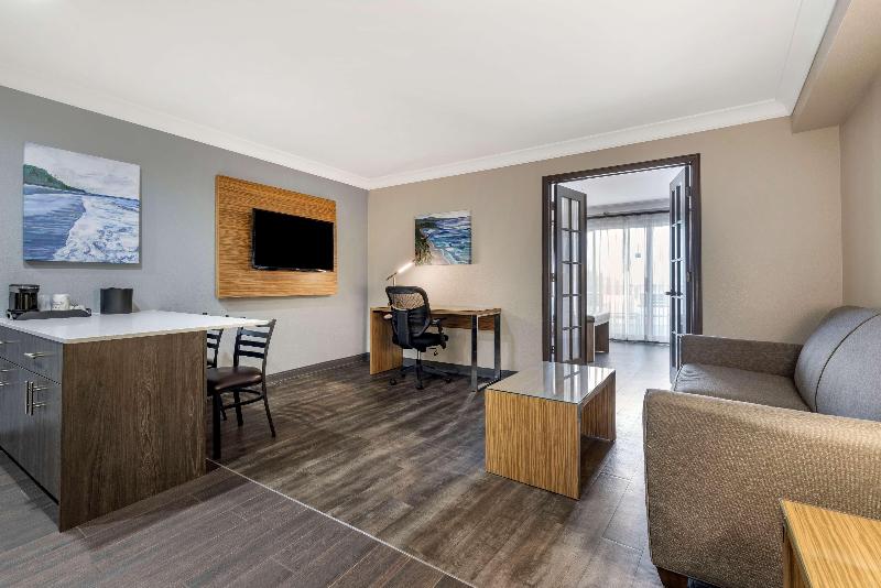 The Encinitan Hotel & Suites