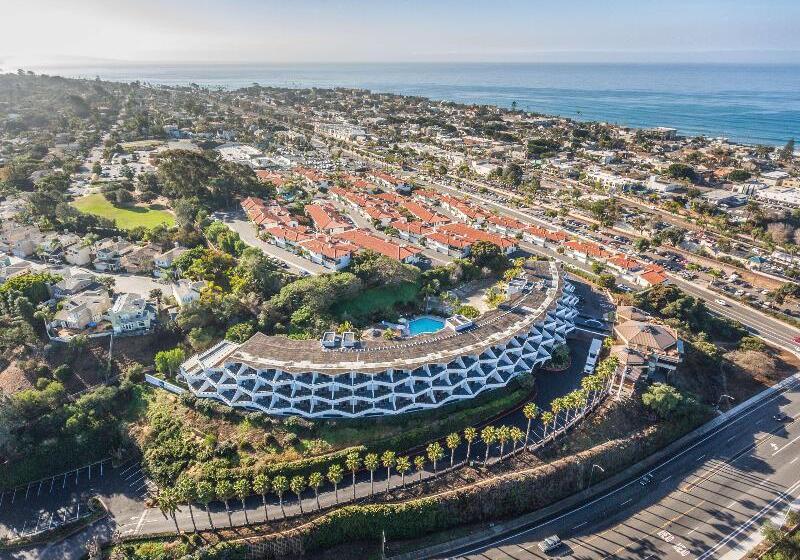 The Encinitan Hotel & Suites