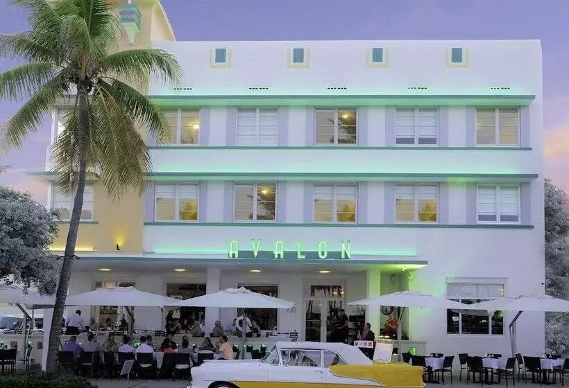 فندق Avalon