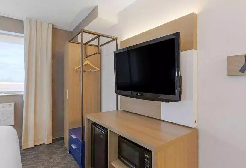 호텔 Comfort Inn Detroit Troy