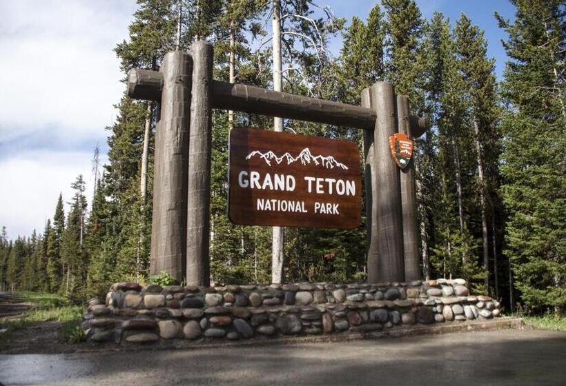 هتل Gravity Haus Jackson Hole