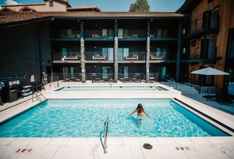 هتل Gravity Haus Jackson Hole