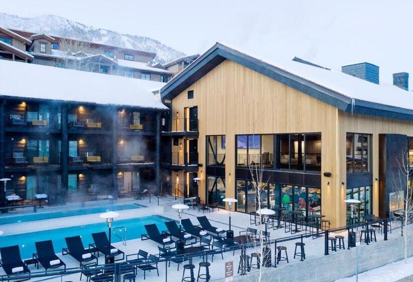 هتل Gravity Haus Jackson Hole