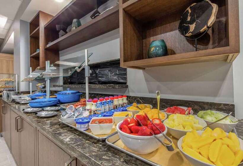 فندق Doubletree By Hilton Birmingham Perimeter Park