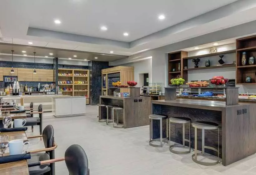 ホテル Doubletree By Hilton Birmingham Perimeter Park