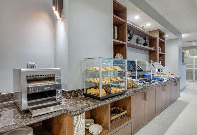 فندق Doubletree By Hilton Birmingham Perimeter Park