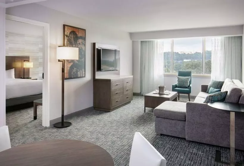 ホテル Doubletree By Hilton Birmingham Perimeter Park