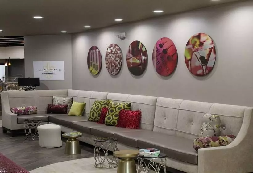 فندق Doubletree By Hilton Winston Salem University