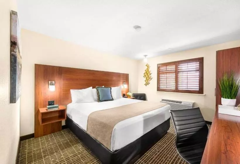 Ellis Island Hotel Casino & Brewery