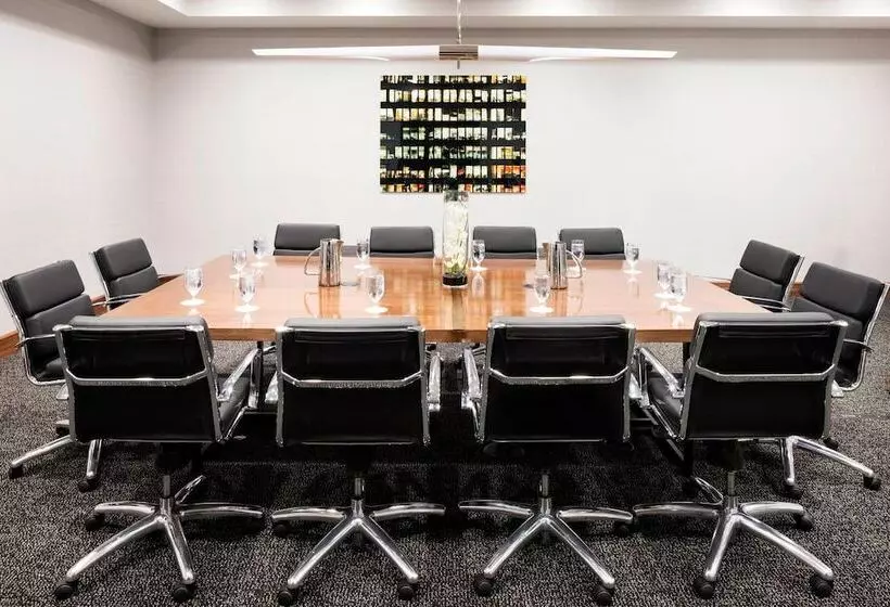 בית מלון כפרי Le Méridien Chicago Oakbrook Center