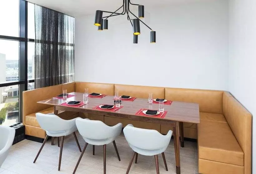 בית מלון כפרי Le Méridien Chicago Oakbrook Center