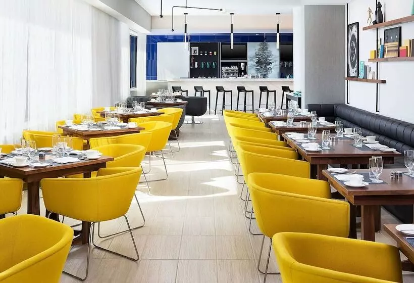 בית מלון כפרי Le Méridien Chicago Oakbrook Center