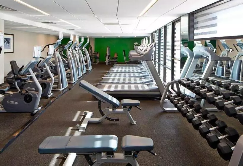 فندق Renaissance St. Louis Airport