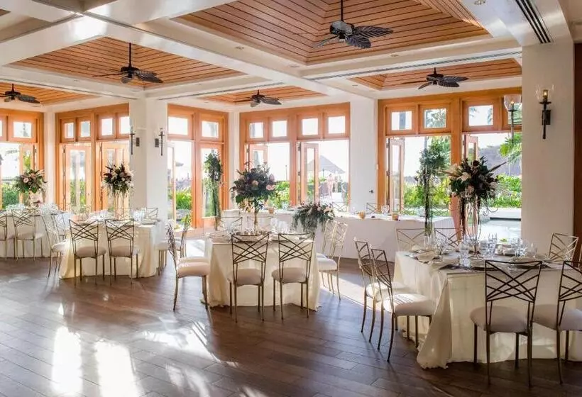 בית מלון כפרי Sheraton Maui Resort & Spa