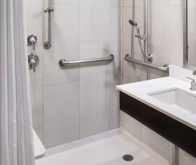 ホテル Sheraton Syracuse University  & Conference Center