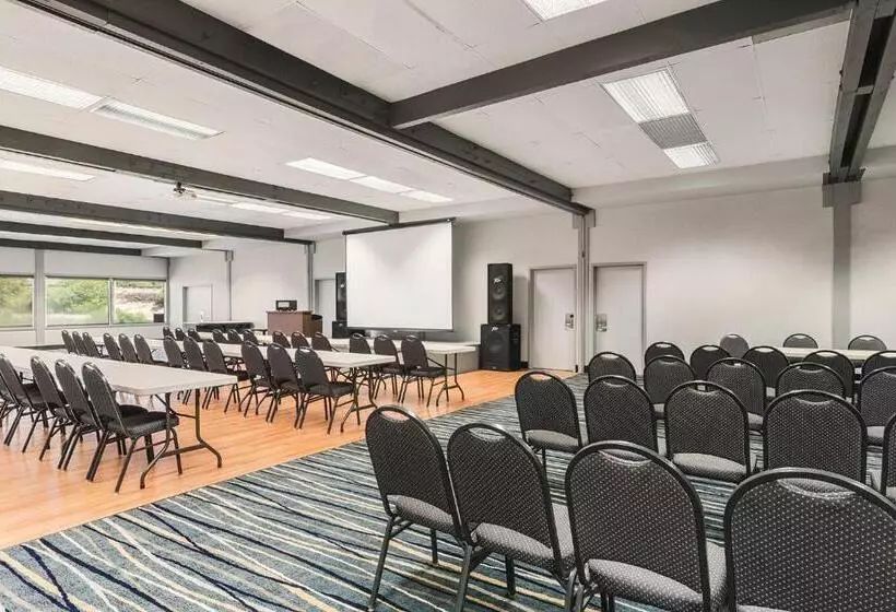 Columbia River Hotel, Ascend Hotel Collection