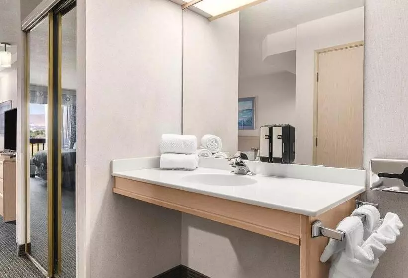 Columbia River Hotel, Ascend Hotel Collection