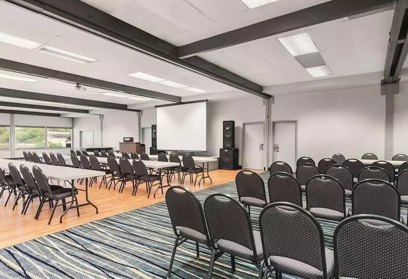 Columbia River Hotel, Ascend Hotel Collection