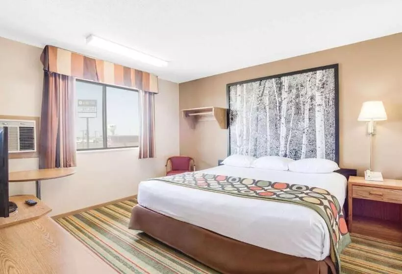 فندق Super 8 By Wyndham Mitchell